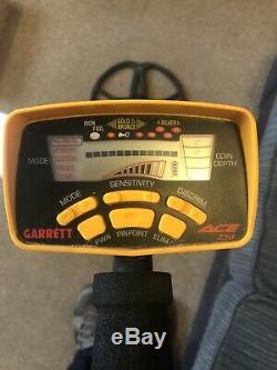 Garrett ACE 250 Metal Detector & ALL accessories To Get Straight Into The Fields