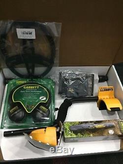 Garrett ACE 400 Metal Detector Fall Special with Pro Pointer II & 3 Accessories