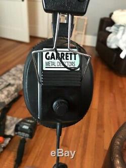 Garrett AT Pro Metal Detector with Garrett MS-2 Headphones (1140460)