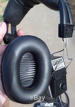 Garrett AT Pro Metal detector with Garrett Metal Detector Stereo Headphones