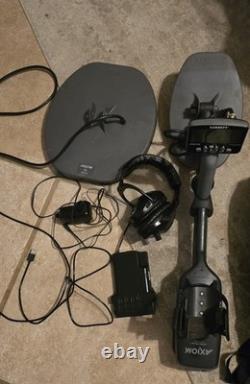 Garrett Axiom Pulse Induction Waterproof Metal Detector Kit with Accessories