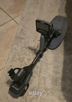 Garrett Axiom Pulse Induction Waterproof Metal Detector Kit with Accessories