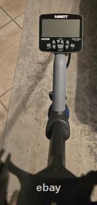 Garrett Axiom Pulse Induction Waterproof Metal Detector Kit with Accessories