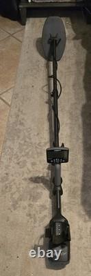 Garrett Axiom Pulse Induction Waterproof Metal Detector Kit with Accessories