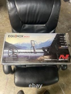 Minelab Equinox 800 Waterproof Metal Detector Kit with Accessories