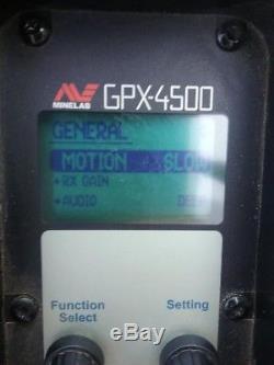 Minelab GPX 4500 metal detector with accessories
