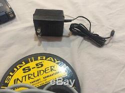 Minelab Sovereign GT Metal Detector Box with Battery Packs and Cover