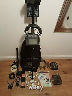 White's Spectra V3i Metal Detector with accessories