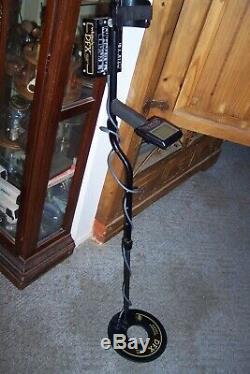 White's Spectrum DFX E Series Metal Detector Works Great & Extras