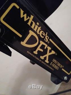 Whites DFX Metal Detector wuth Accessories