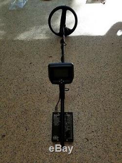 Whites Spectra V3i Metal Detector like new with accessories and pin pointer