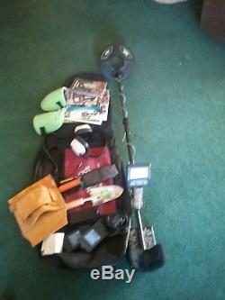 Whites dfx metal detector with bag and accessories
